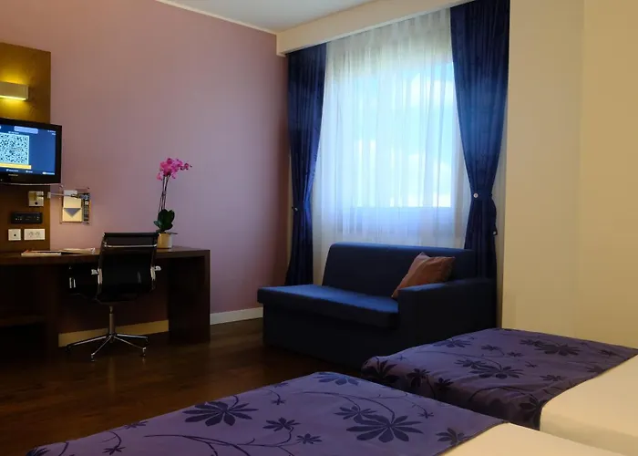 Fez Inn Hotel